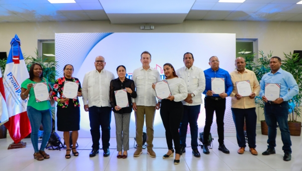 PROMIPYME Entrega RD$100 millones en créditos a 225 micro y pequeños empresarios en La Altagracia